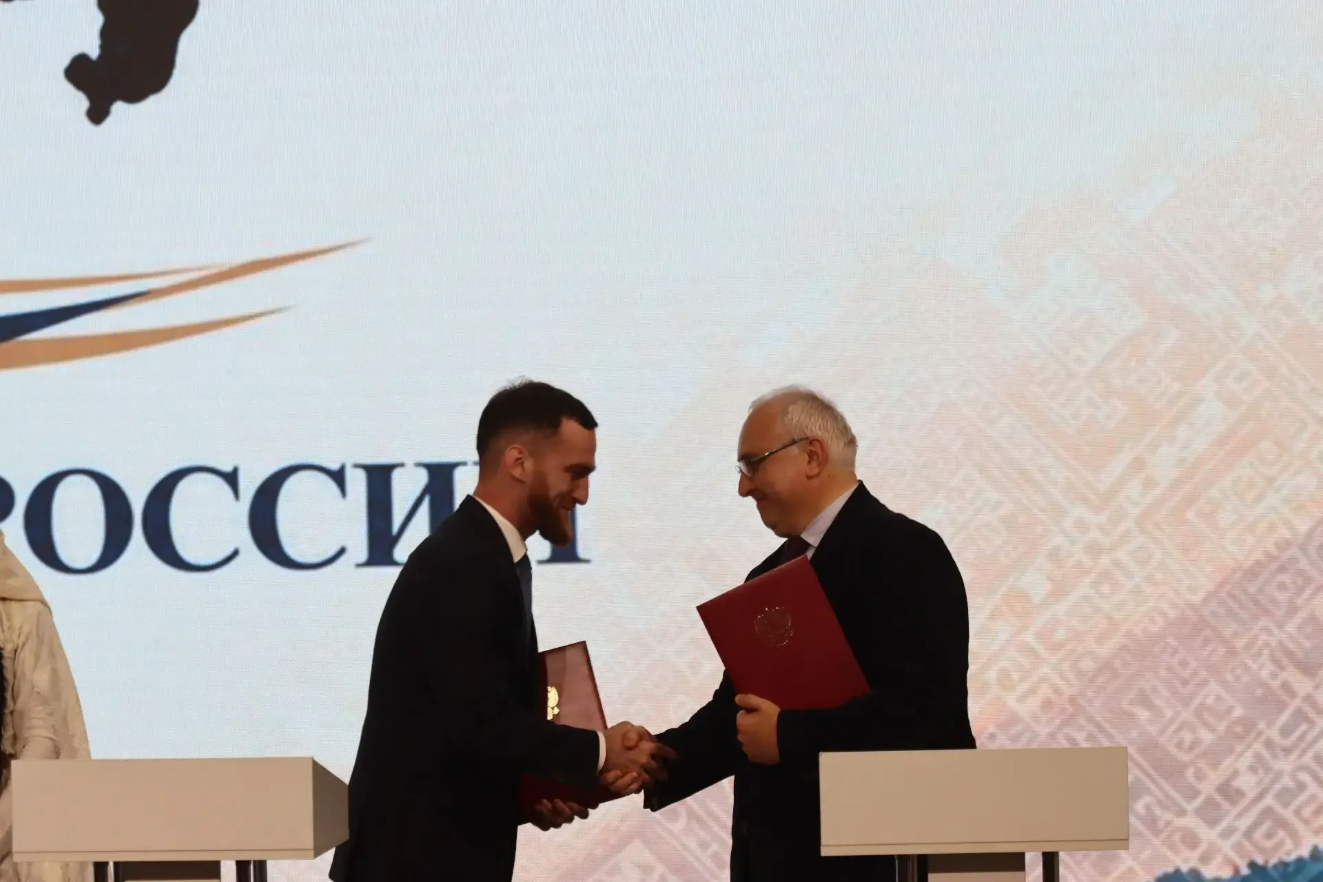 Миннац Дагестана подписал ряд соглашений с министерствами, ответственными за реализацию государственной национальной политики России